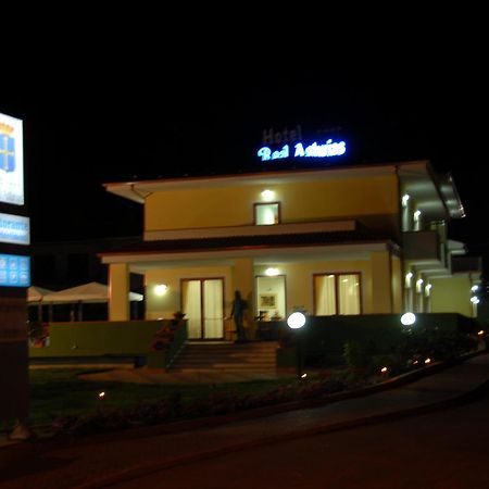 Real Asturias Hotel Acquappesa Buitenkant foto