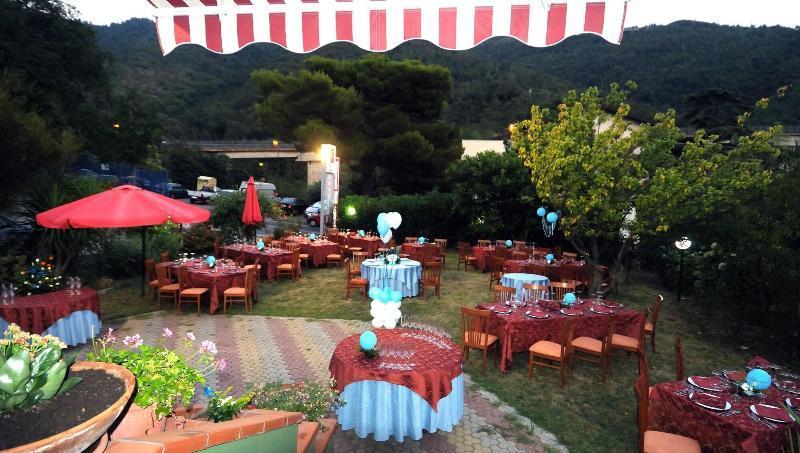 Real Asturias Hotel Acquappesa Buitenkant foto